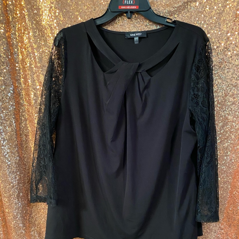 Black Nine West top